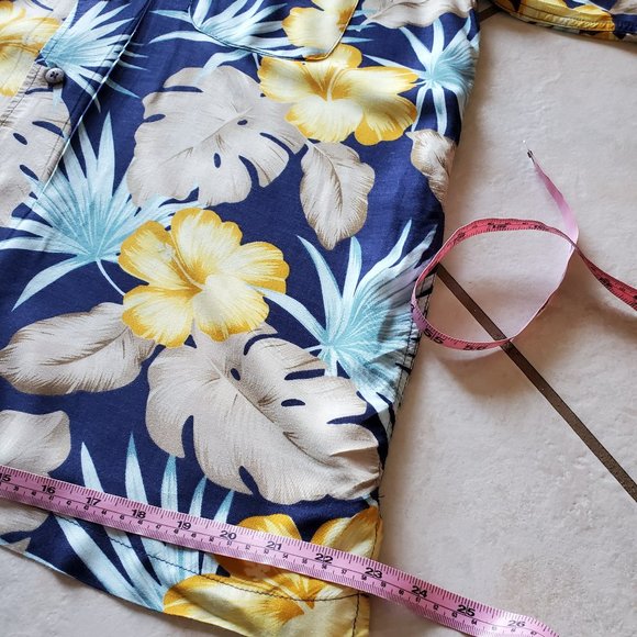 Steve & Barry's Classic Hawaiian Button up shirt - Picture 11 of 11